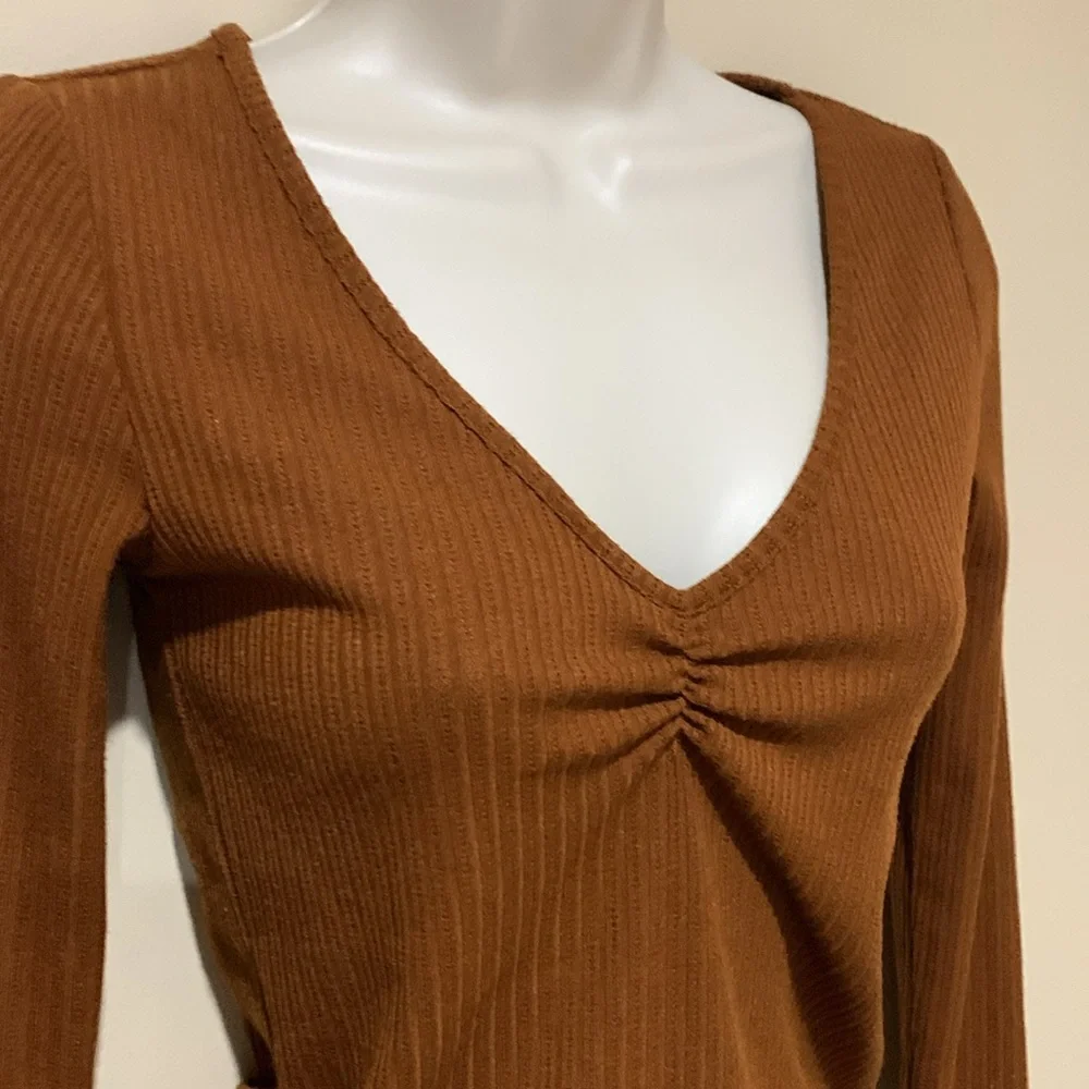 Forever 21 top - Picture 2 of 5